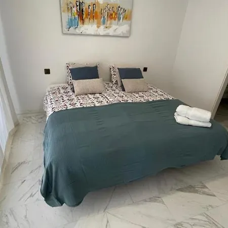 Ek Parque Lotus Apartament *