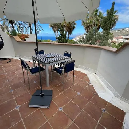 Ek Parque Lotus Apartament *