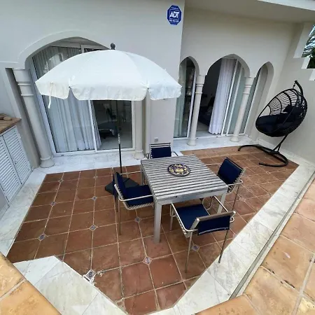 Ek Parque Lotus Apartament