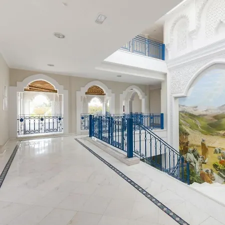 Ek Parque Lotus Apartament